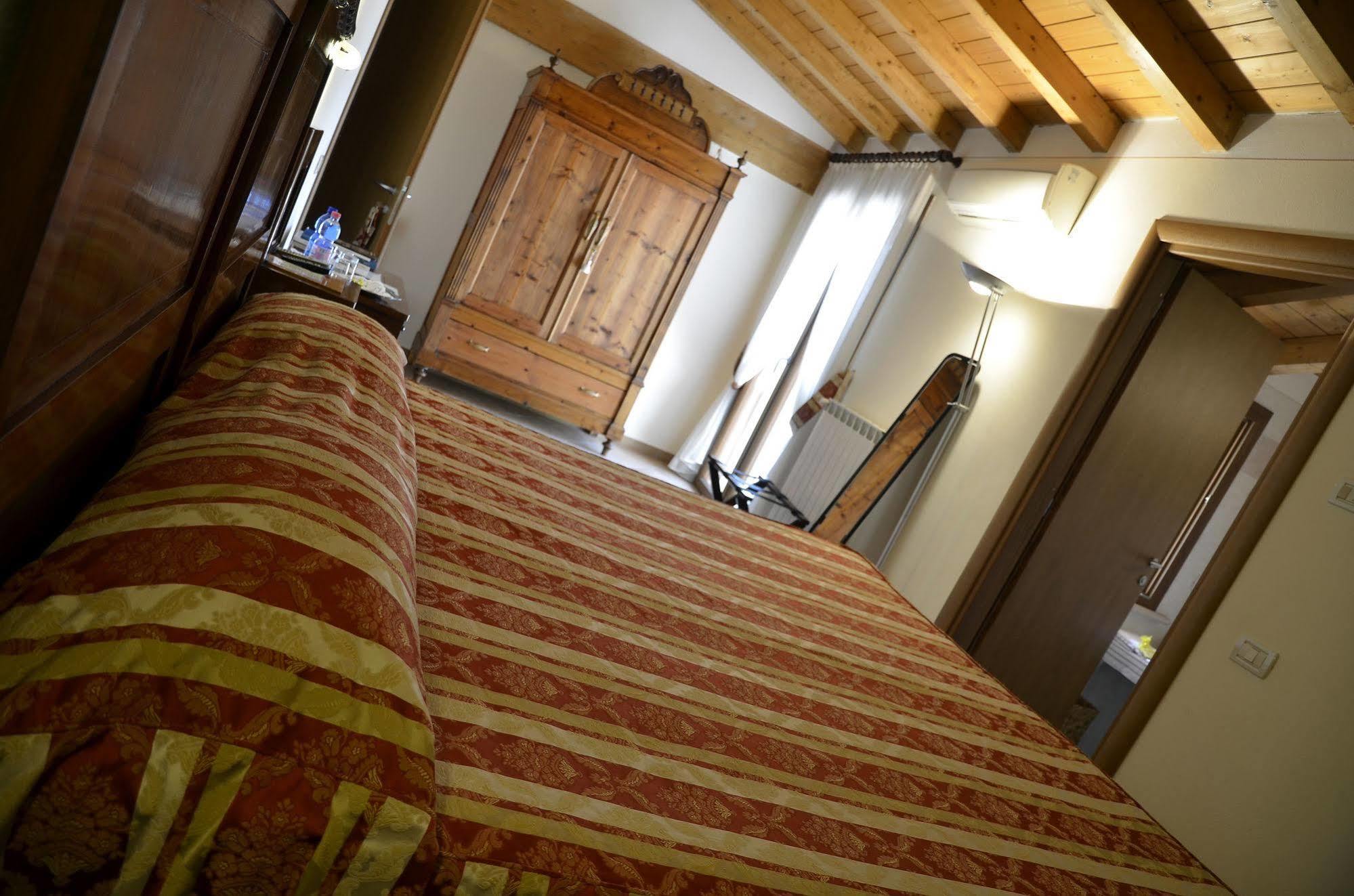 9 Muse Bed&Breakfast Canneto sull'Oglio Exterior foto